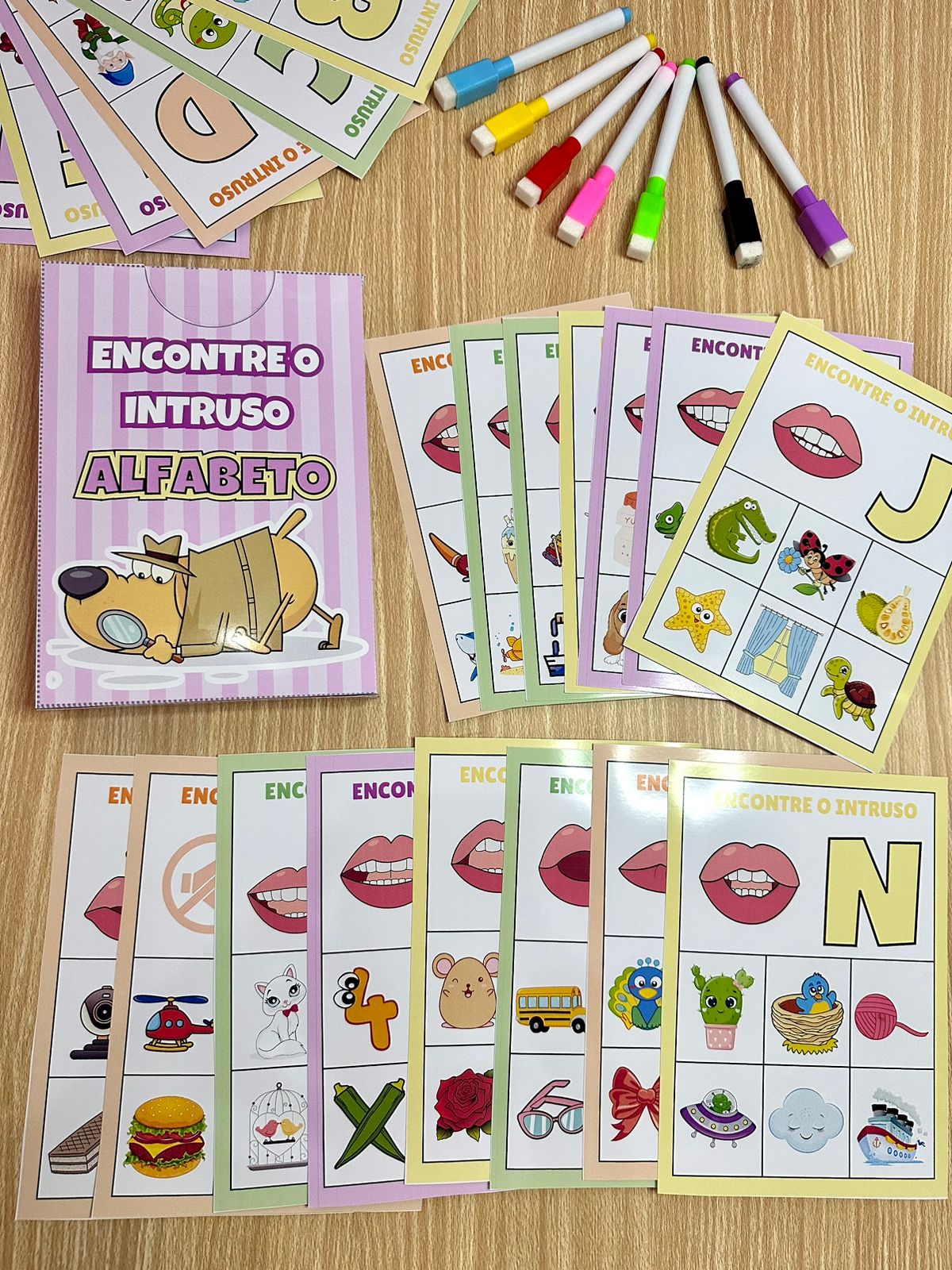 ENCONTRE O INTRUSO - ALFABETO